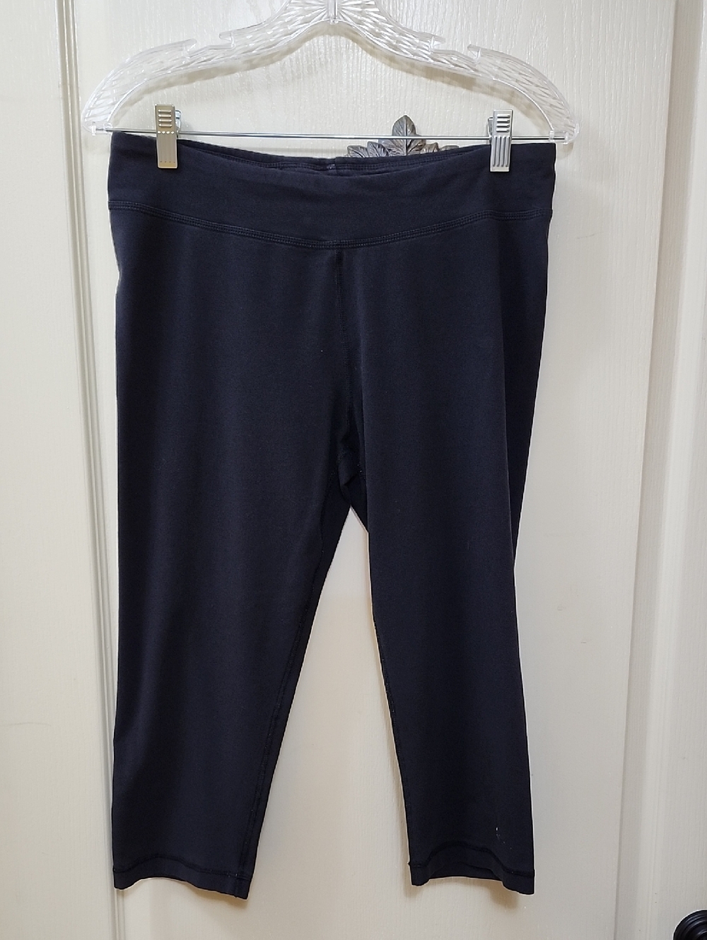 DANSKIN NOW BLACK CROPPED WORKOUT LEGGINGS